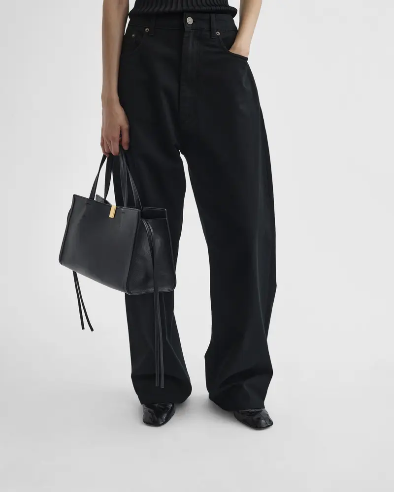Small Kit Cabas Purse | Black Calf Leather With Gold-Tone Badge Lock