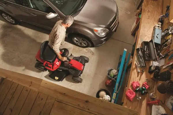 Troy-Bilt TB30 Riding Lawn Mower – 30-Inch Cutting Deck, 382cc Engine, 6-Speed Transmission, Remanufactured Model